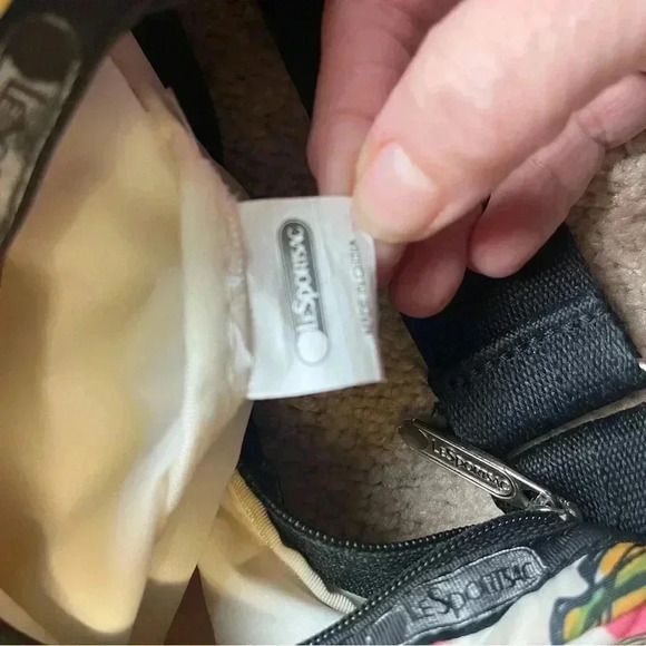 Lesportsac Greta Shades Shoulder Bag Purse, Rainbow Sunglasses, RETIRED - Picture 10 of 11